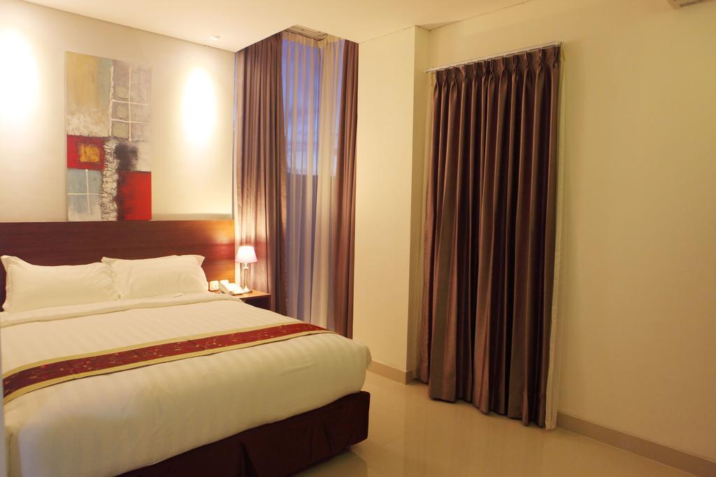 Miko 3* Makassar